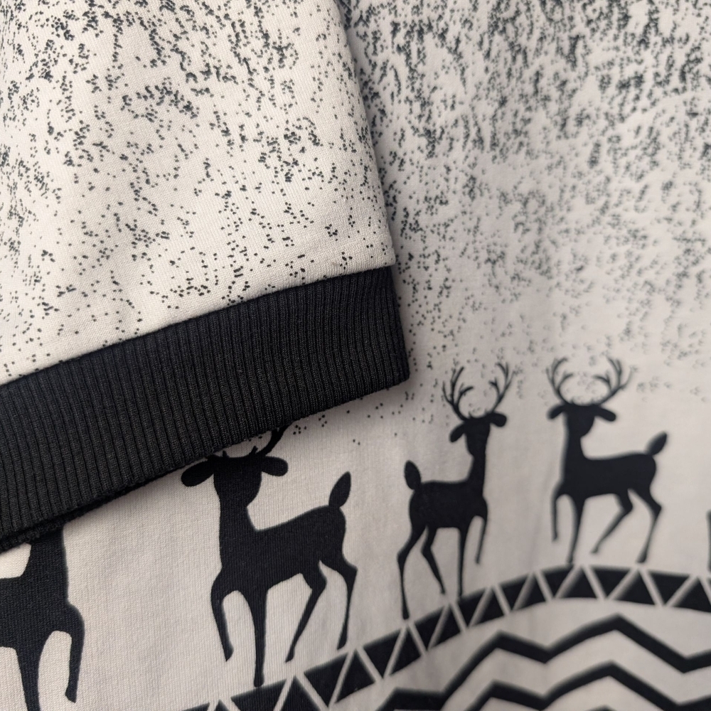 LuLaRoe Womens XL Reindeer Sweatshirt Black White Holiday Winter Xmas Party Fun - Picture 6 of 9